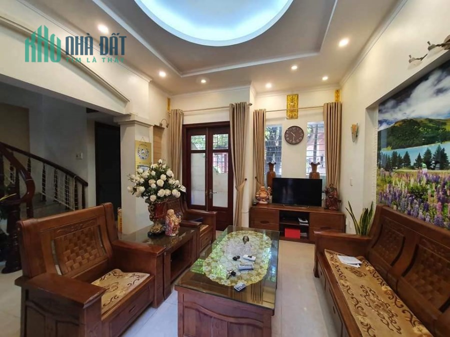 BÁN NHÀ NGÕ 79 CẦU GIẤY, QUÁ HIẾM, 10M RA Ô TÔ TRÁNH, NHÀ THIẾT KẾ HỢP LÝ, 44M2 NHỈNH 5 TỶ