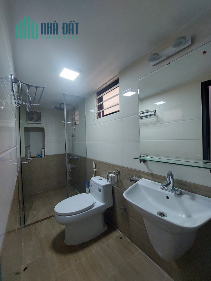 BÁN NHÀ TT quận ĐỐNG ĐA, MẶT NGÕ KD, 50m RA PHỐ XÃ ĐÀN, 40M2 - MT5.5m - 4.6 TỶ