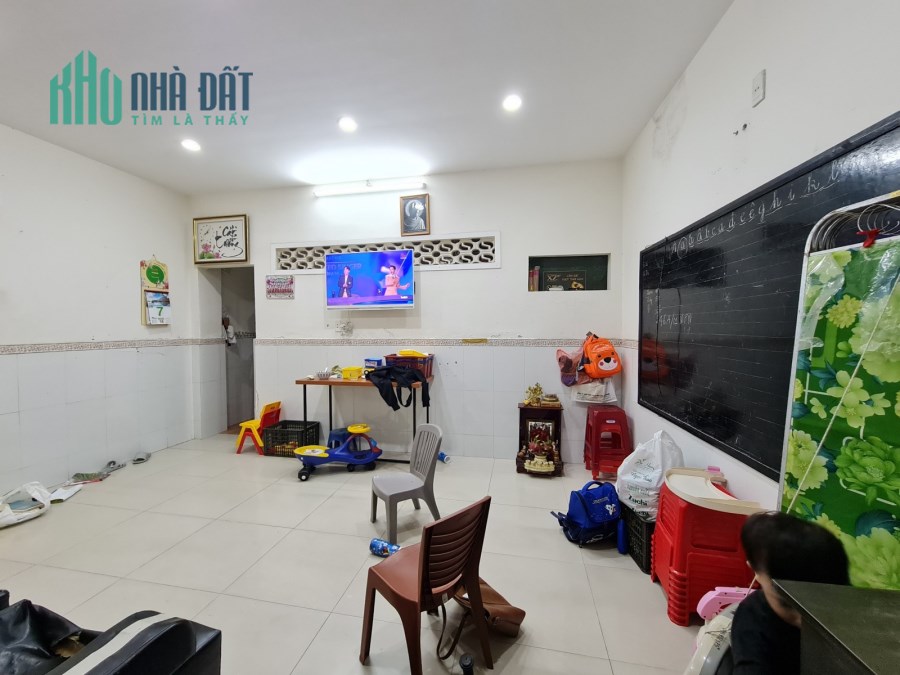 Nhà 2 tầng, Lý Tự Trọng,kiệt ô tô tải 1 tấn,  sổ nở hậu, 62m2, 3t4