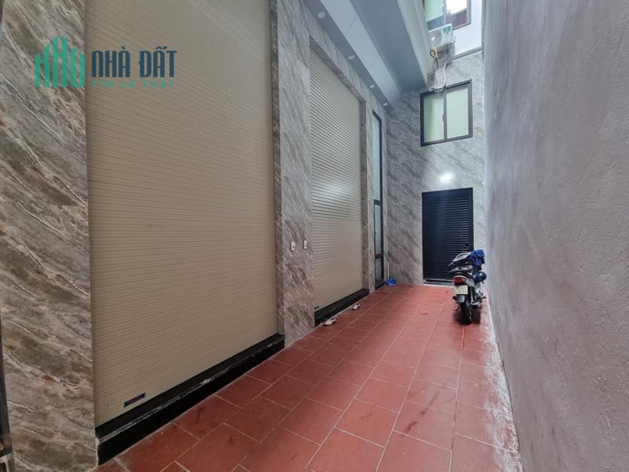 Bán gấp nhà Đông Tác, Lương Đình Của, Đống Đa, 40m x 6T, 6.68 tỷ, MT 4.7m