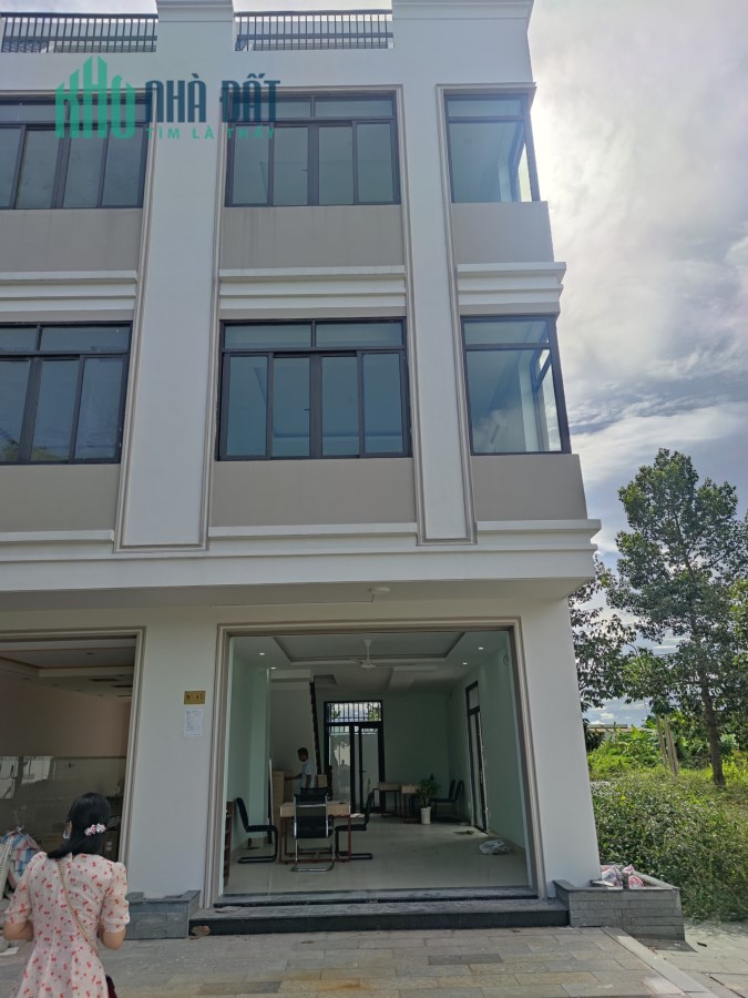 MẶT TIỀN  LÔ GÓC ĐƯỜNG HÙNG VƯƠNG, TÂN AN, LONG AN 63m2 ( CHÍNH CHỦ)