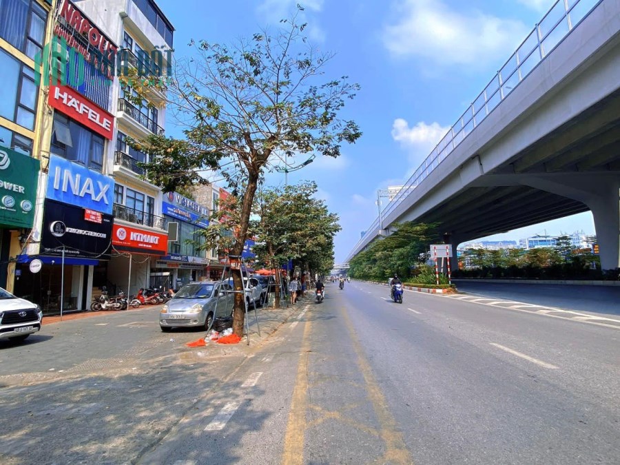 Bán nhà mặt phố Phạm Văn Đồng 45m2-giá hơn 14 tỷ-vỉa hè ô tô-lô góc-kinh doanh đa loại