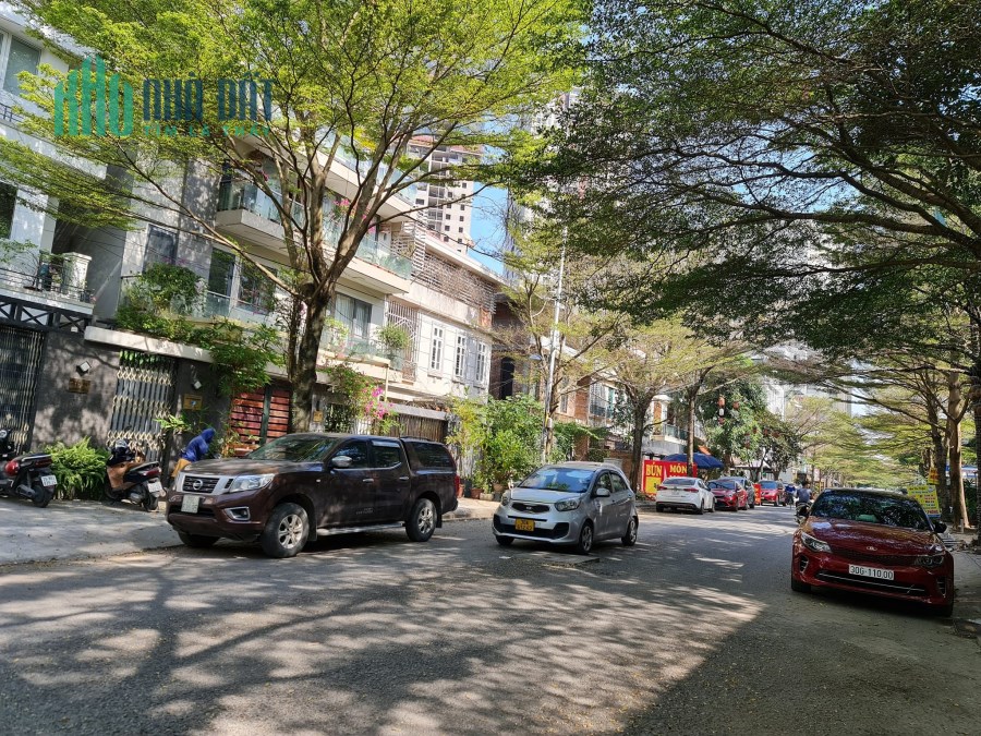 Bán gấp Biệt thự Văn Khê, Hà Đông 165m2x4T, mt10m, Đông Nam, 17.5 tỷ