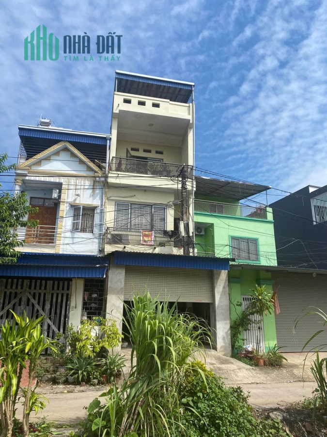 Bán nhà 3,5 tầng gần trung tâm tiệc cưới Vệt Phượng,p Quang Trung,tp Thái Nguyên. Giá 1ty xxx