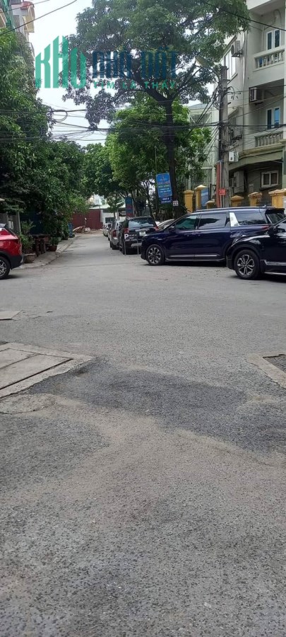 NHÀ DÂN, PHẠM TUẤN TÀI , 2 MẶT ĐƯỜNG THOÁNG, Ô TÔ TRÁNH, GARA 7 CHỖ, VỈA HÈ NHỎ, VĂN PHÒNG, ONLINE,