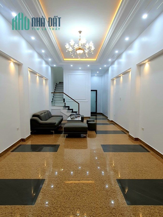 8.BÁN NHÀ FULL NỘI THẤT 4 TẦNG CÓ THANG MÁY NGAY NGÃ TƯ VINCOM CẦU QUAY