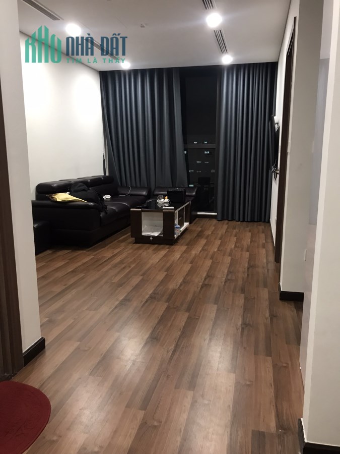 Chính chủ cần nhượng lại 2pn 83m giá bán 2ty9xx tại GOLDMARK CITY lh 0394392185