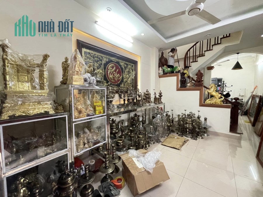 Bán nhà Pháo Đài Láng, Trung Tâm Quận Đống Đa, DT40M, Giá 6 tỷ