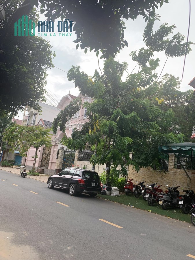 ĐẲNG’S CẤP QUẬN 7, DIỆN TÍCH LỚN, MẶT TIỀN BỀ THẾ, TẶNG BIỆT THỰ HƠN CHỤC TỶ.