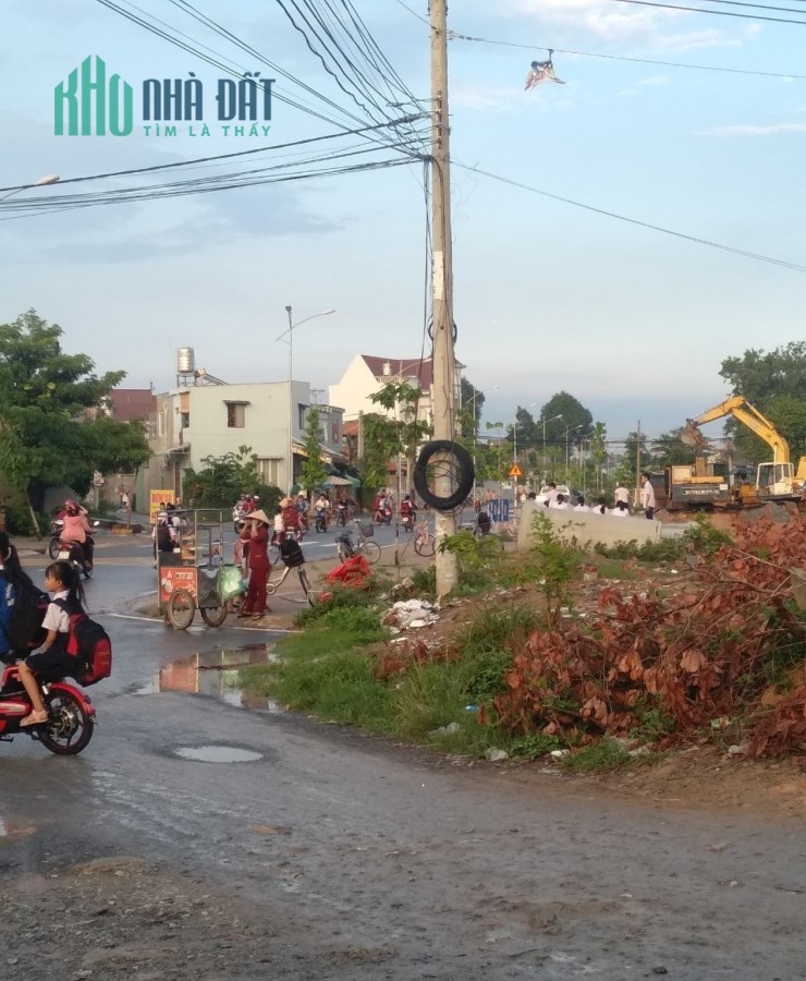 Bán gấp nền đất 6600m2 giá 500 triệu LH 0357.678.978