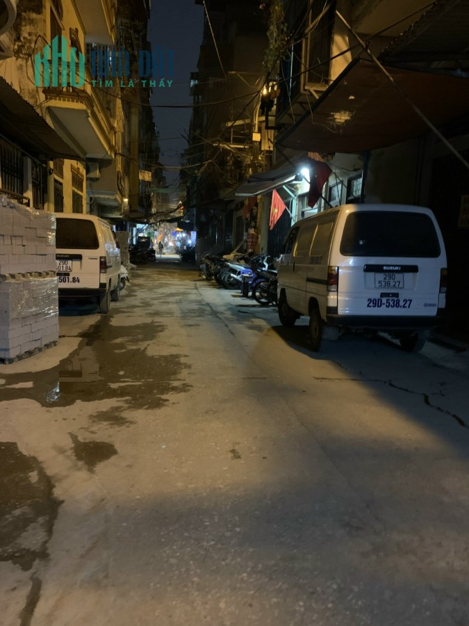 Bán nhà Tân Mai, Hoàng Mai, 19m, 3 tầng, mặt tiền 3.5m, giá 1.7 tỷ.