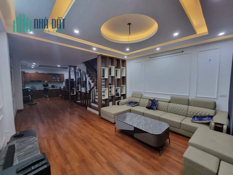 Bán Nhà Phố Nguyễn Sơn, ÔTô Đỗ Cổng, 10M Ra Mặt Phố, KD, 60m2, 4 Tầng, Hơn 5 Tỷ.