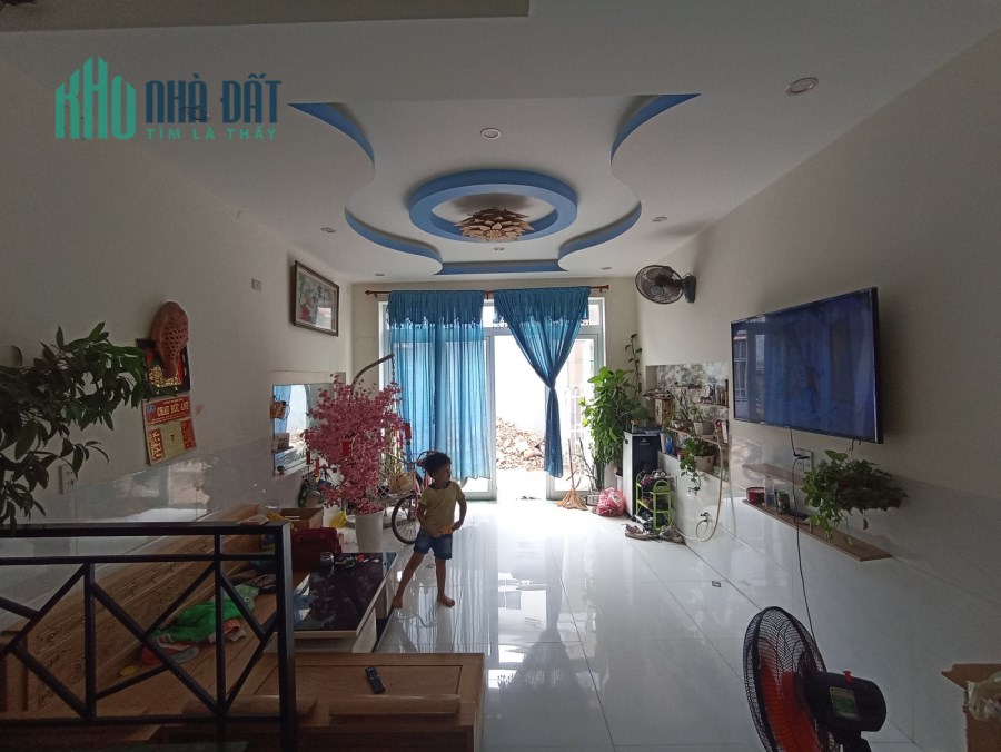 Nhà Hoà Thọ  Đông, Nguyễn Nhàn, kiệt 7m có lề, 71m2, 2 tầng, mới, đẹp