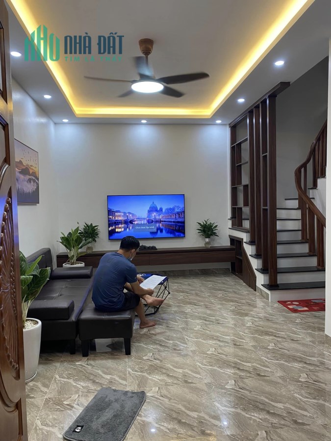 Nhà đẹp phố Lương Khánh Thiện 35m2 x 5 tầng lô góc ô tô vào nhà kinh doanh giá chỉ 5,5 tỷ hàng hiếm