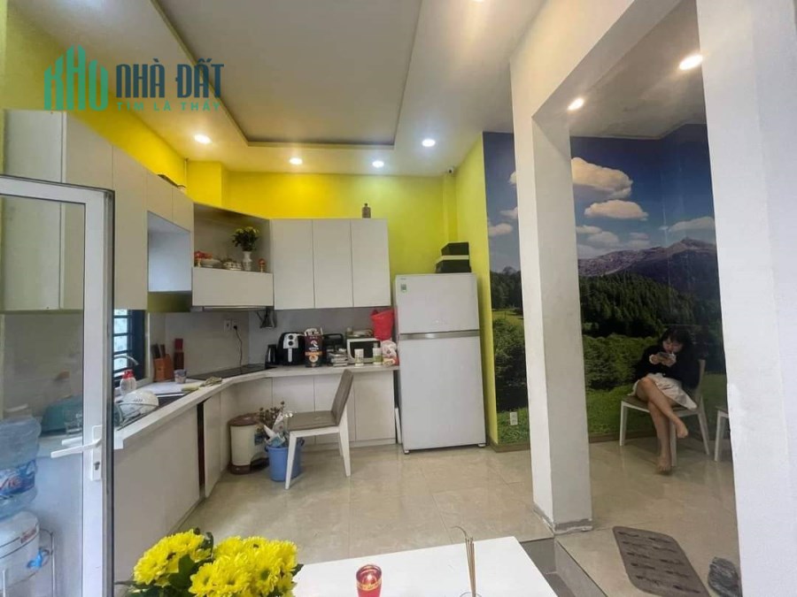 GIẢM GIÁ SỐC, MẶT TIỀN đường SƯ VẠN HẠNH, quận 10, 24 m2 giá chỉ nhỉnh 4 tỷ