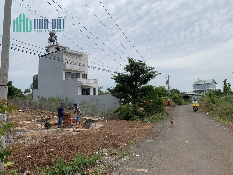Bán gấp lô đất ngay Hồ Suối Cam, full TC.