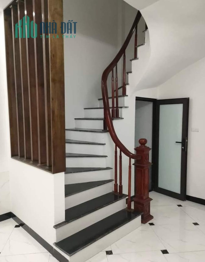 Bán Nhà Lương Yên, Hai Bà Trưng 40m2 * 5T MT4,3m nhà mới thông, thoáng chỉ 4ty