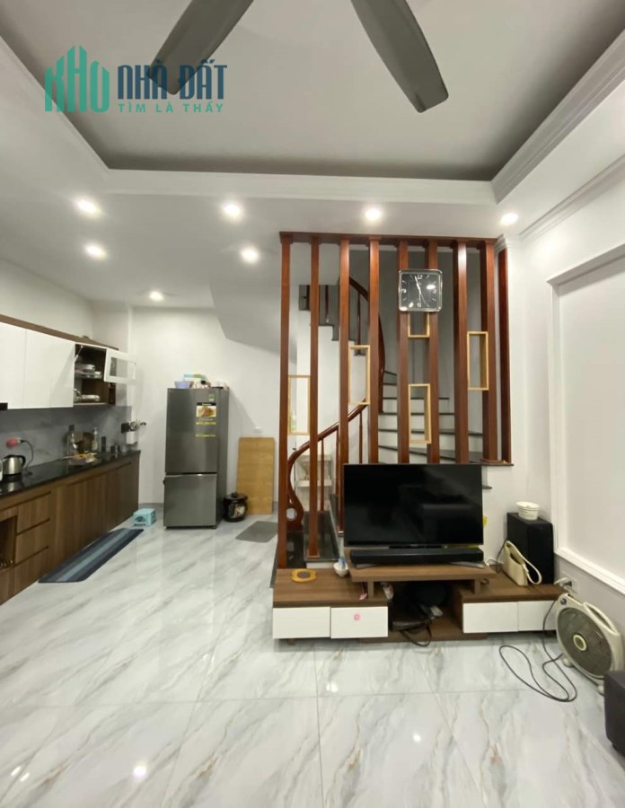 Bán Nhà Đường Hoàng Mai - Gần Ô TÔ - 32m2 - 5 tầng - 3.26 tỷ - Full nội thất