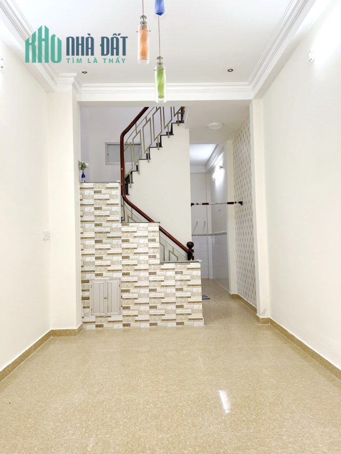 Nhà mới 2 tầng (3.5x11.7m) hẻm 184 Âu Dương Lân P3Q8