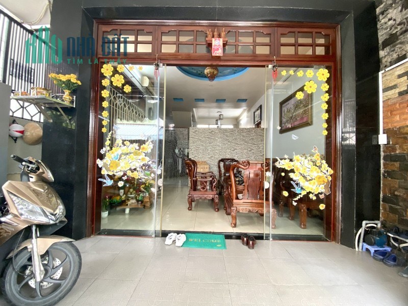 Bán Nhà HXH Nguyễn Nhữ Lãm, Tân Phú,4 Tầng BTCT, Ngang Rộng Gần 6m, Chỉ Hơn 10 Tỷ