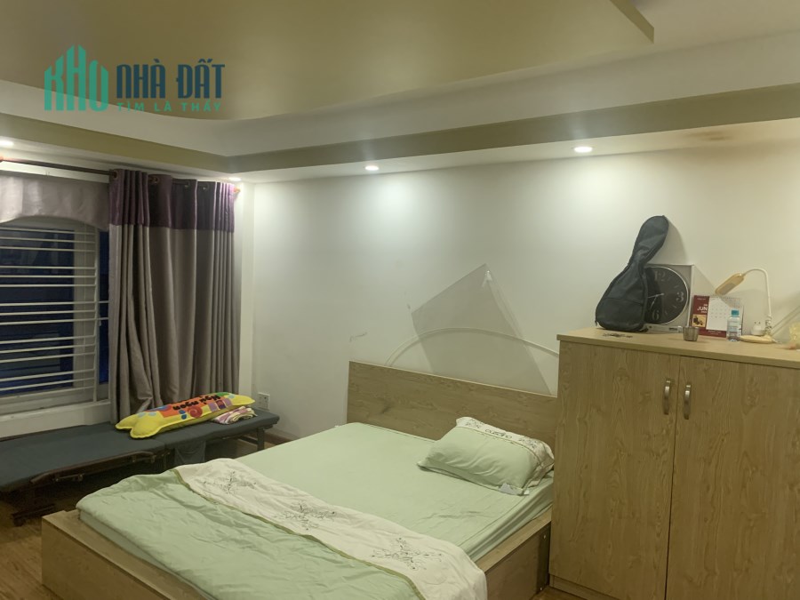 HOT HOT Cần Bán Gấp Căn Nhà Vị Trí Đẹp Tại Quận 1 -TP HCM