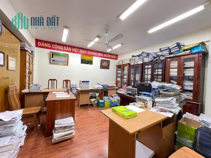 BÁN TÒA NHÀ  PHỐ ĐỖ NHUẬN - NGOẠI GIAO ĐOÀN 126M2, 5T, MT 8.5M, 28 TỶ vỉa hè rộng ô tô đỗ