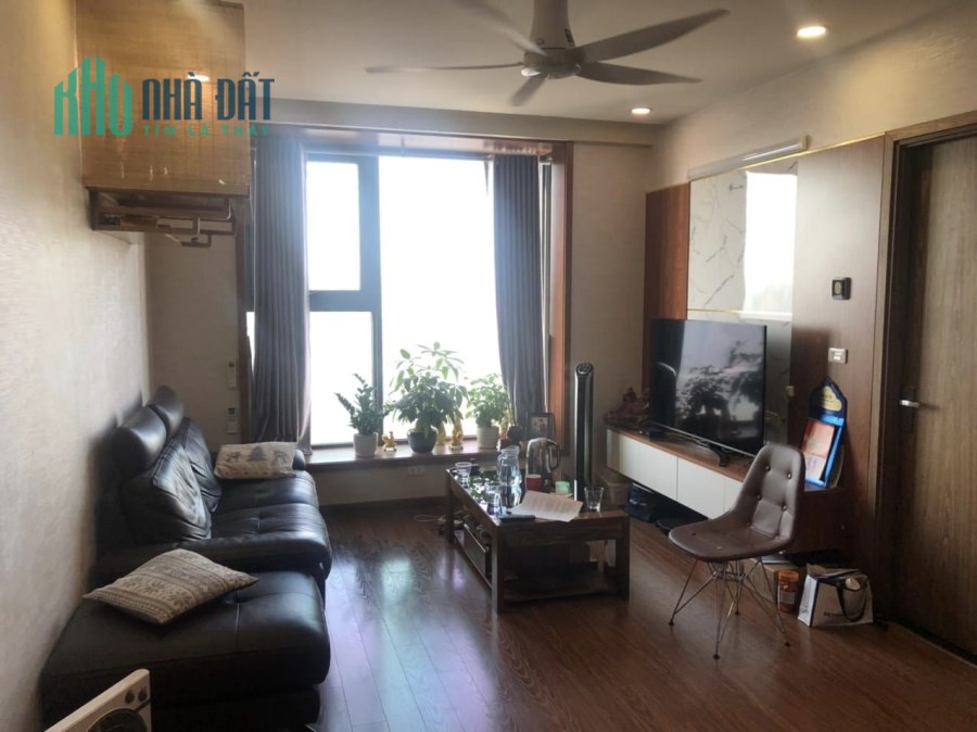 Chính chủ bán căn hộ 75m2-chung cư Eco Green City, giá 3.15 tỷ