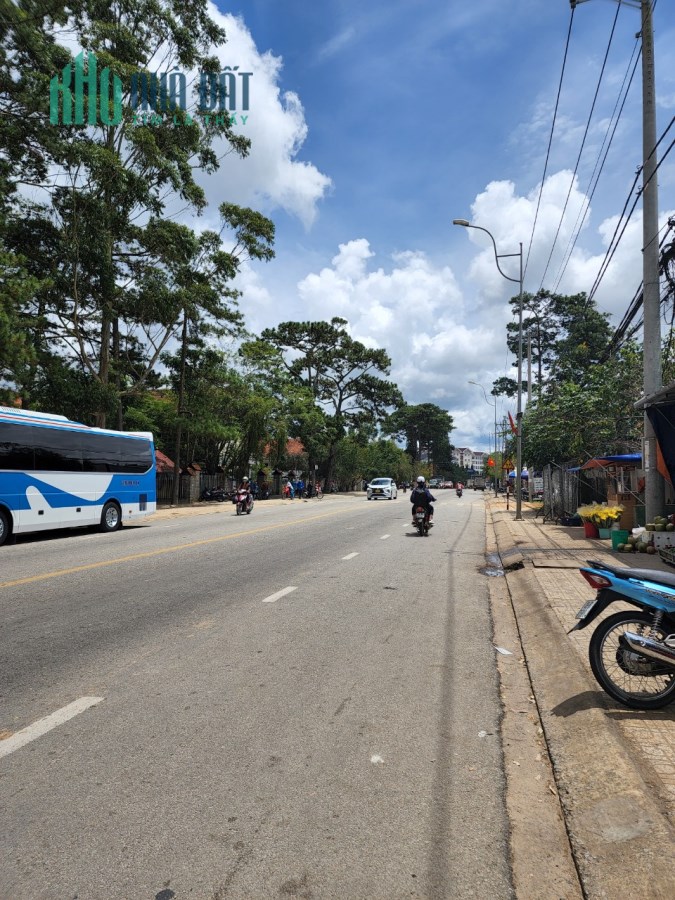 Cần bán đất mặt tiền kinh doanh đường Hùng Vương, Đà Lạt 3138m2