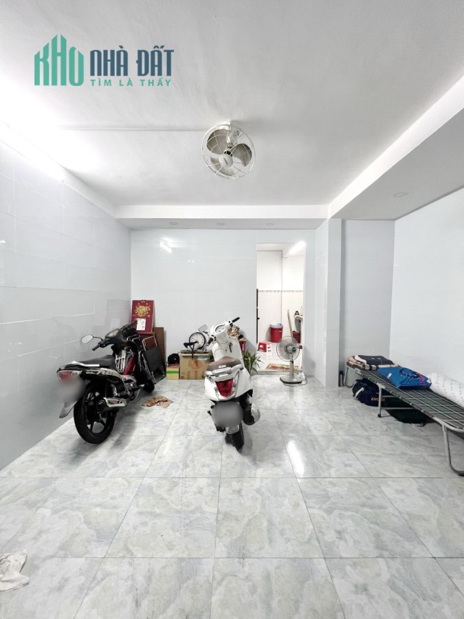 Căn góc đường Võ Trứ P9Q8. Trệt,2 lầu. Giá 4,38 tỷ TL