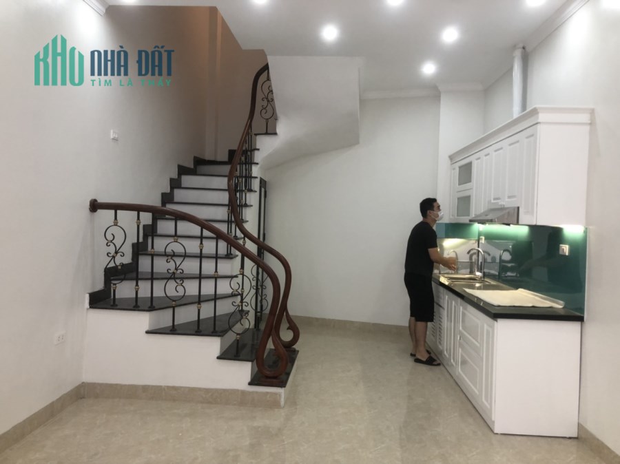 Nhà phố Trường Lâm, Mới tinh, ô tô, 32 m2, 5 tầng, giá chỉ 3,6 tỷ.
