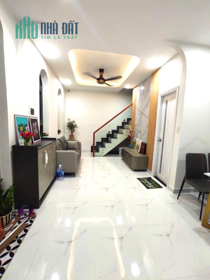 ĐỊNH CƯ MỸ NÊN CẦN BÁN NHÀ XE HƠI ĐỖ CỬA LÊ TRỌNG TẤN, P SƠN KỲ ,Q TÂN PHÚ 4.2 x 9m 2 Lầu ,GIÁ CHỈ