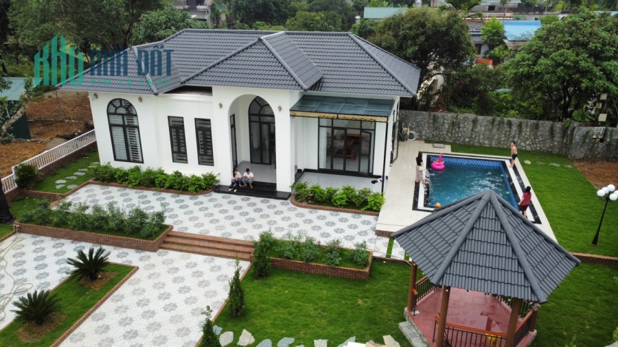 Cần chuyển nhượng khuôn viên biệt thự sẵn về ở tại Thị Trấn Lương Sơn - Hoà Bình