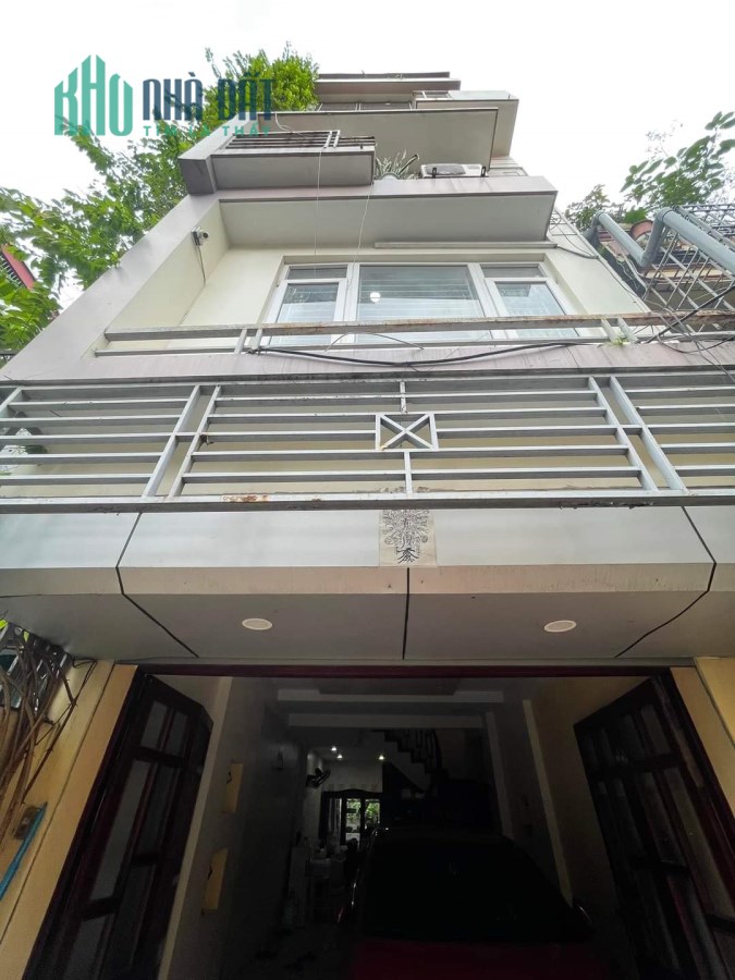 Bán gấp nhà Nghĩa Đô vỉa hè 3m,  ô tô tránh, dừng đỗ 24h 50m nhỉnh 8.5 tỷ