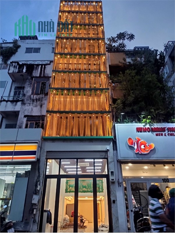 Nhà  Cho Thuê Nguyễn Văn Thủ Q.1.4x26m.100tr