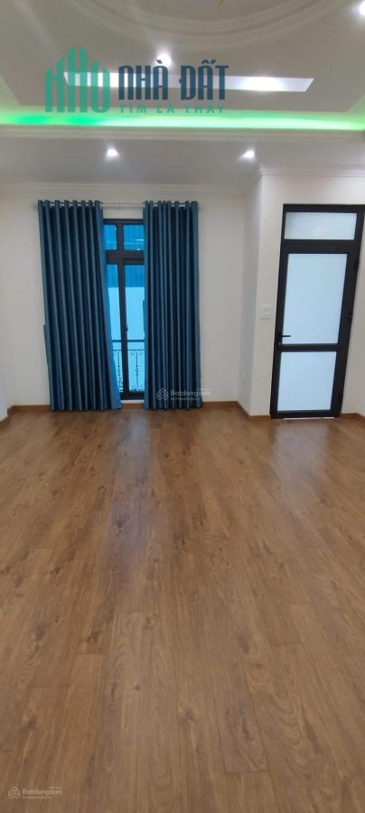 BÁN GẤP NHÀ 5T PHÚ DIỄN, BẮC TỪ LIÊM 39M2, MT 4,7M GARA Ô TÔ, DÂN TRÍ CAO NHÀ ĐẸP Ở NGAY CHỈ 5,45 TỶ