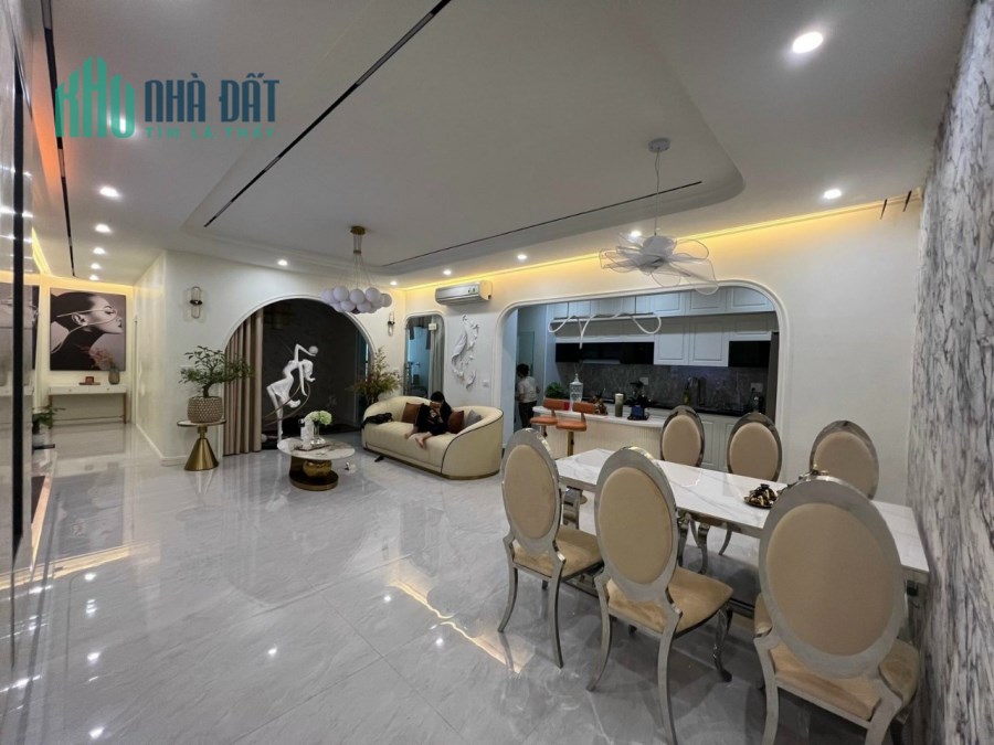 - Thời điểm vàng sở hữu căn 4PN, 3vs - Giá 23,5tr/m2.