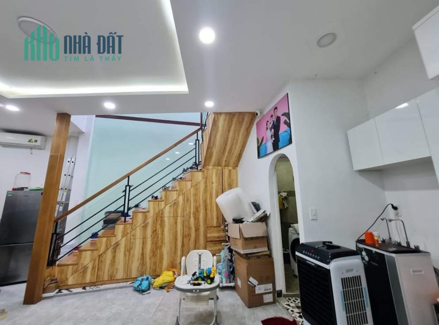 BÁN NHÀ PHÚ NHUẬN 50M2 NGANG 5 M NỞ HẬU NHÀ MỚI ĐẸP KHU VIP PHÚ NHUẬN HUỲNH VĂN BÁNH  4.5 TỶ.