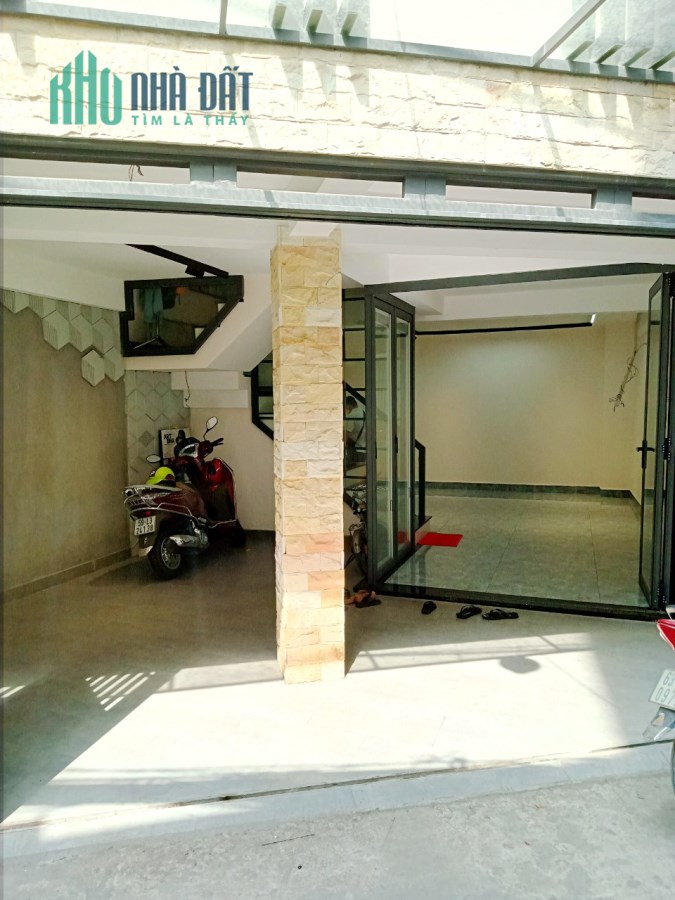 Cho thuê MB gần góc 184 đường Âu Dương Lân P3Q8 giá 10 triệu/th