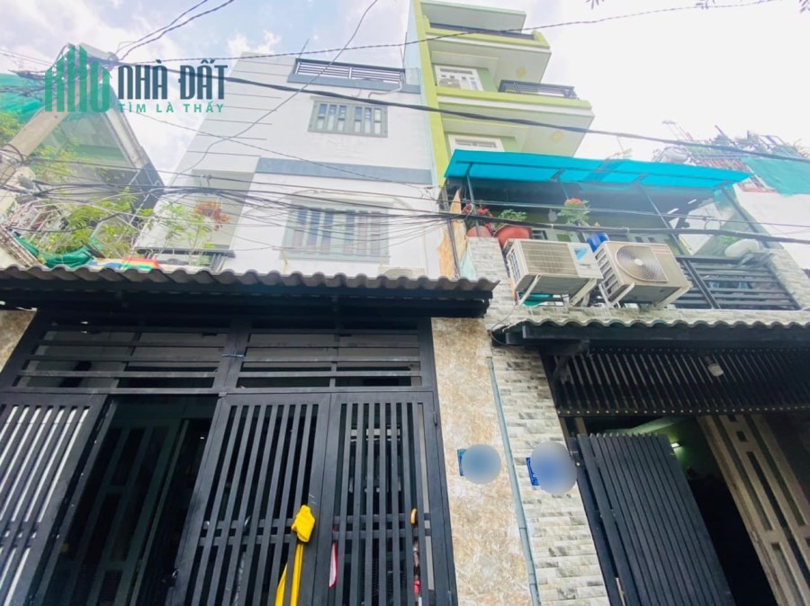 Chuẩn Bị Cho World Cup-Nhà Sát CV Lê Thị Riêng-4 Tấm-Nhà Nở Hậu-Hẻm 4m -5 tỷ