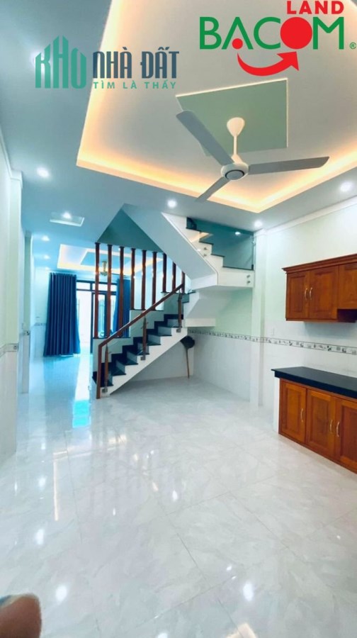 Bán nhà 1 trệt 1 lầu gần trường Chính Trị p.Bình Đa, SHR thổ cư, giá chỉ 2ty990