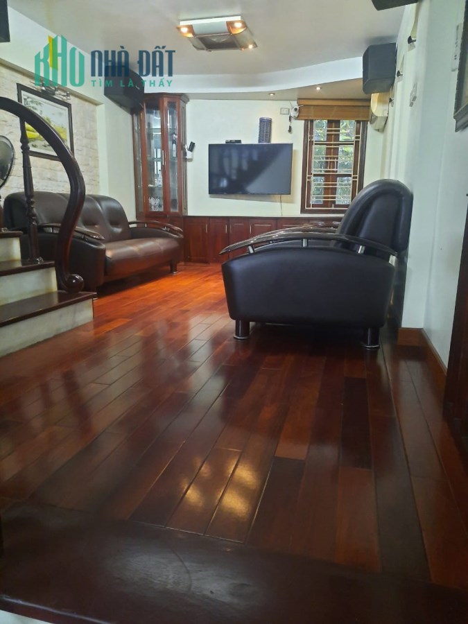BÁN NHÀ DỊCH VỌNG HẬU CẦU GIẤY, GẦN CÔNG VIÊN, NHÀ HIẾM TRONG TẦM GIÁ, 40M2 GIÁ CHỈ 5 TỶ