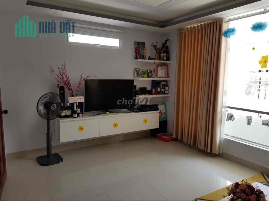 Chính chủ Cần cho thuê nhà phố. hẻm xe hơi.