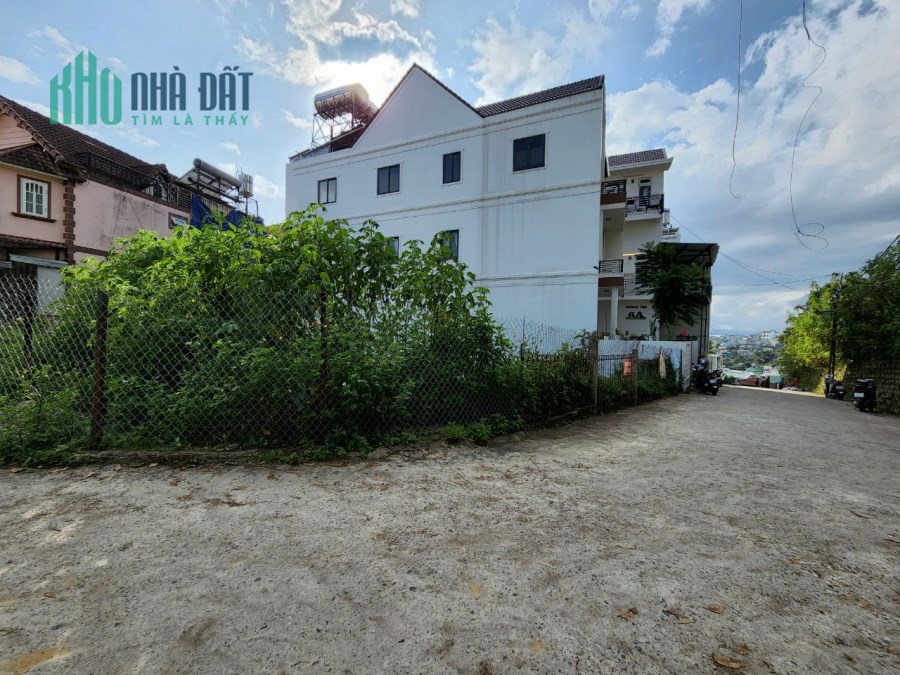 Cần tiền bán gấp đất XD thích hợp xây Khách sạn đường Mai Hắc Đế, Đà Lạt giá 8.5 tỷ