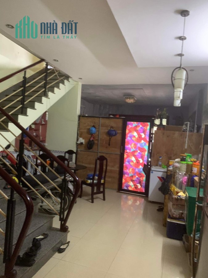 Bán nhà 3 tầng mặt tiền đường Đồng Nai có 70m2 nhà yến 12 năm đang khai thác.