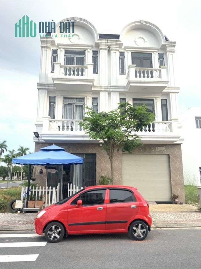 Bán nhà 1 trệt 2 lâu ngay cổng KCN Visip 2A, khu nhà ở Vietsing Phú Chánh, tân Uyên