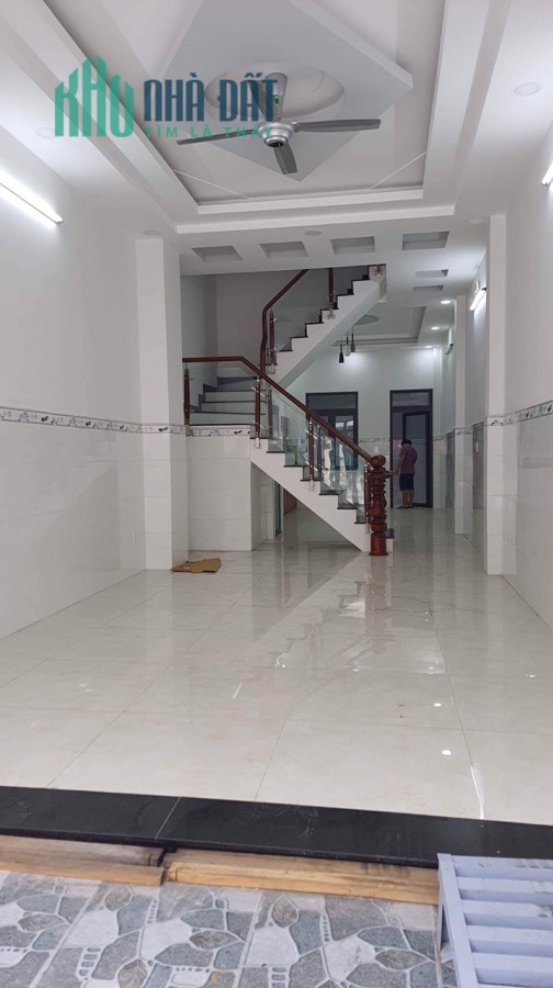 Cần bán gấp nhà mặt tiền, Hà Huy Giáp, Q12, 4T 72m2, chỉ 9 tỷ.