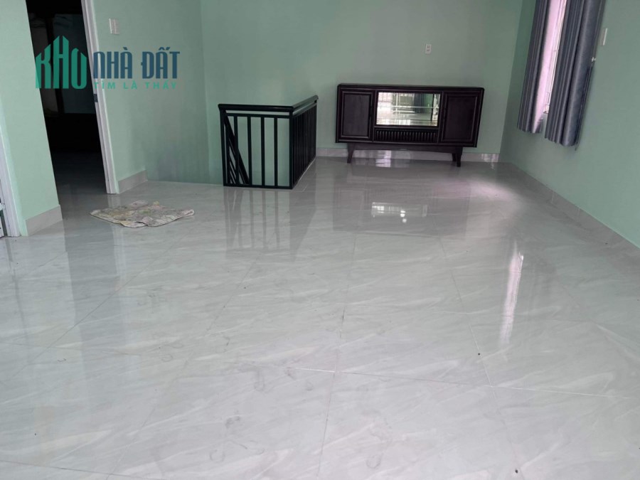 Bán nhà Trường Thọ, Thủ Đức. Nhà 3 mặt hẻm thông thoáng. DT 113m2, 2 tầng. 4 Tỷ 500.