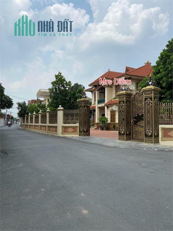 Giá 43 triệu, Mrs Diễm cần bán 106m đất lô góc, trục chính Tiên Hùng, Nguyên Khê, Đông Anh