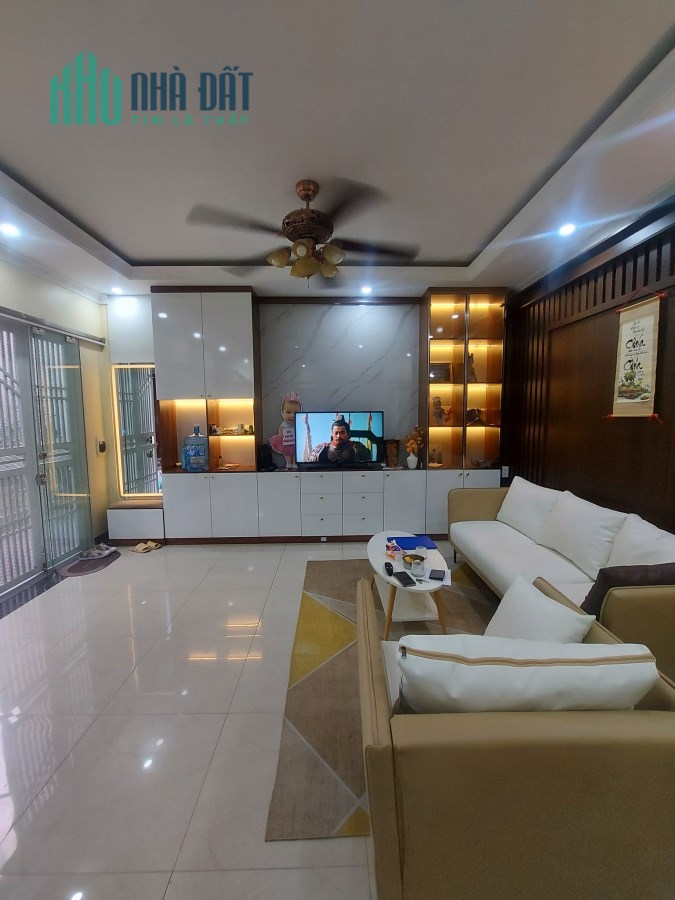 THANH AM - LONG BIÊN GẦN TRƯỜNG CẤP 1 THANH AM, MẦM NON ÁNH SAO, CHỢ, TIỆN ÍCH BẠT NGÀN. NHÀ ĐẸP Ở