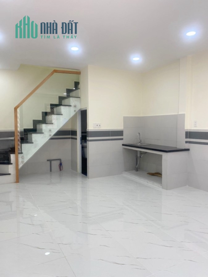 Nhà mới hẻm Dương Bá Trạc P1Q8, trệt, lầu. Giá 3,6 tỷ TL